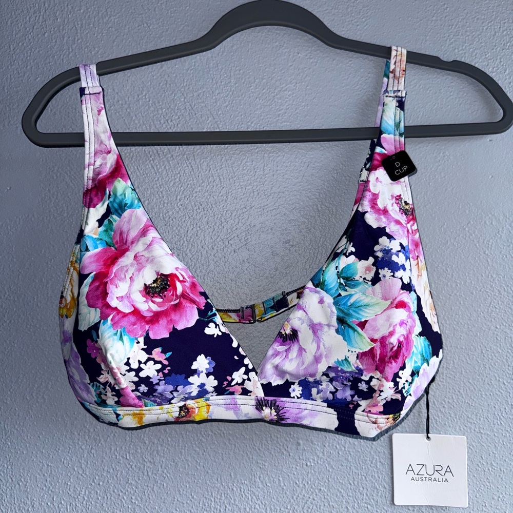 NWT!! Azura Wildrose Cross Front Bikini Top
